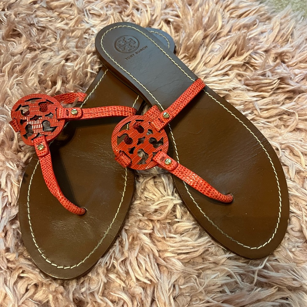 Tory Burch Red Mini Miller Leather Sandals - Picture 3 of 6